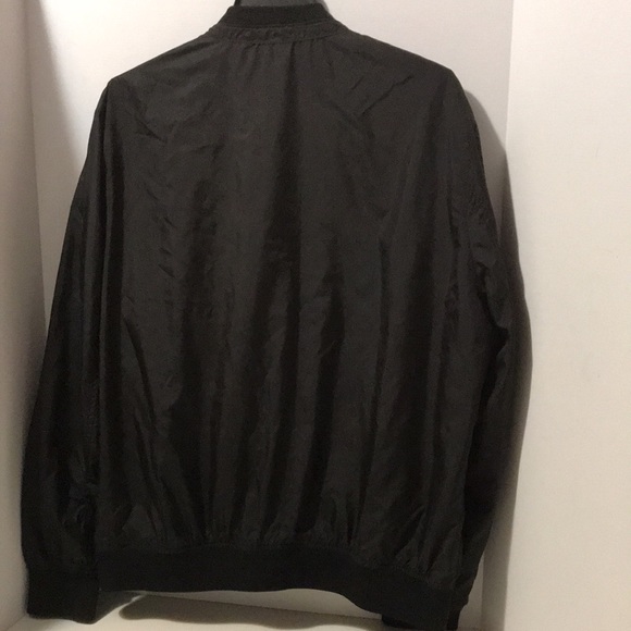 Zara Man Basic Nylon Jacket with ribbed neckline and ribbed hem - Picture 4 of 7